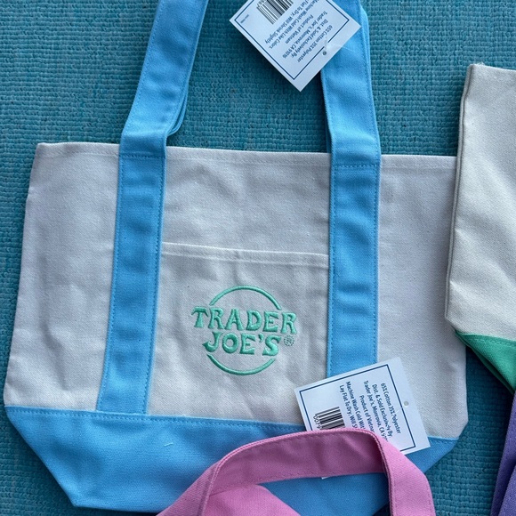 Trader Joe's VIRAL Mini Pastel Canvas Tote Bag Set of 4! - Picture 3 of 5